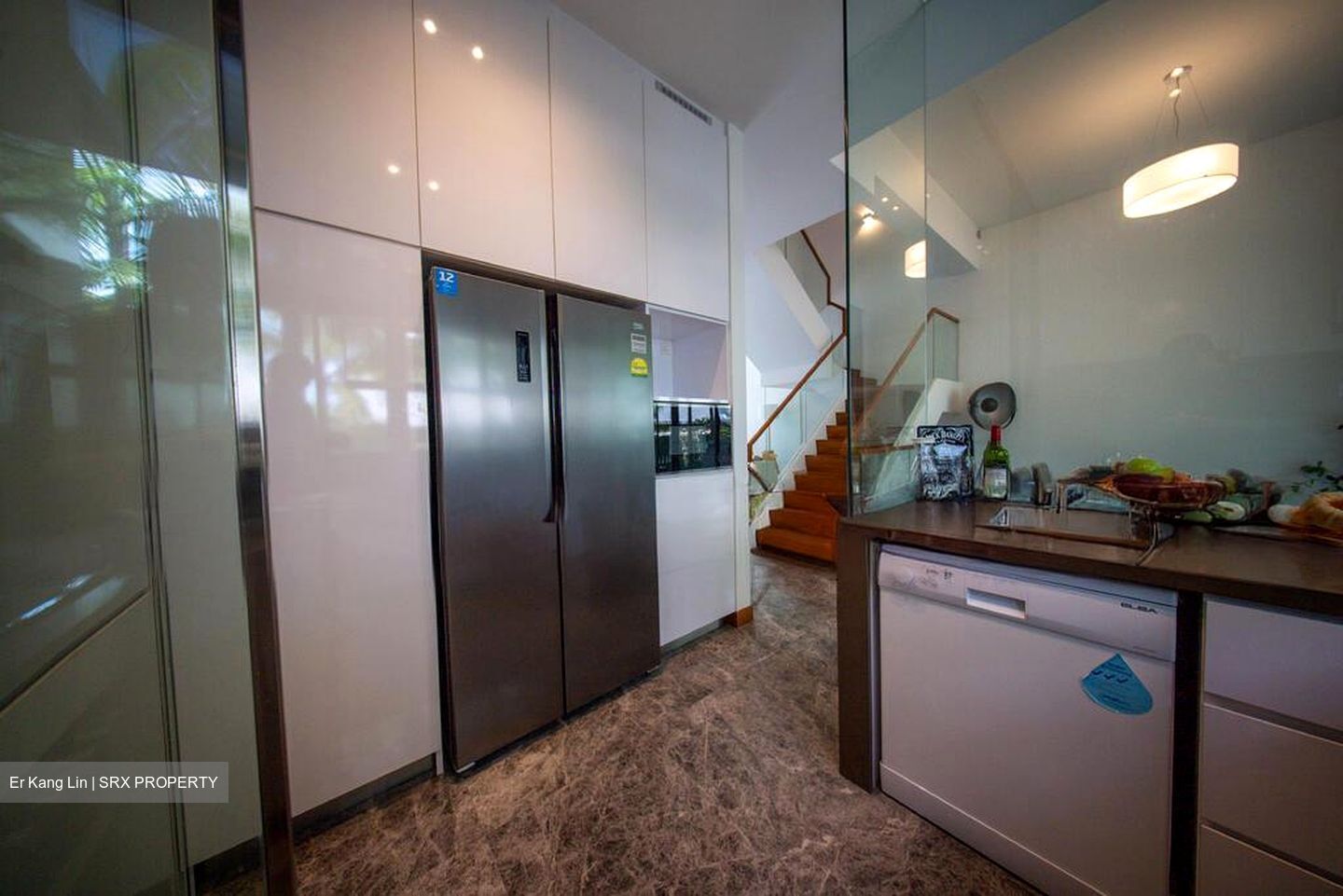 Sunrise Avenue (D28), Terrace #498252571